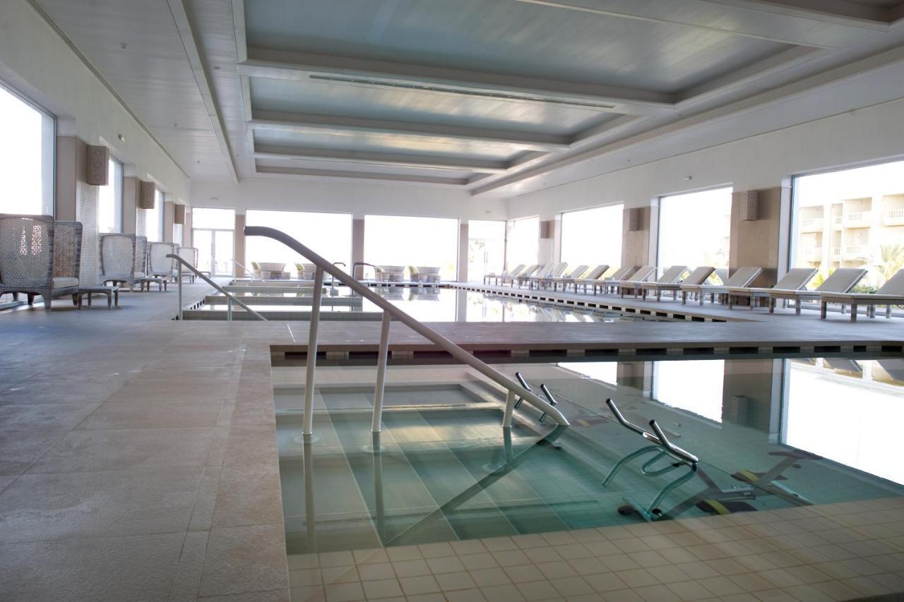 Royal Thalassa Μοναστίρ Εξωτερικό φωτογραφία The swimming pool
